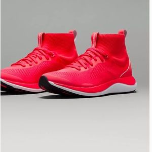 Lululemon Chargefield Mid Women’s workout shoe. NWOT